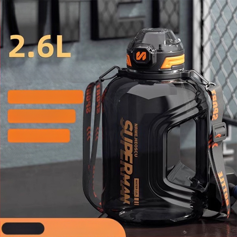 Sportinis vandens buteliukas su arbatos atskyrimu, atspari aukštoms temperatūroms, didelė talpa; Medžiaga: Plastikas; Prekės ženklas: Kita