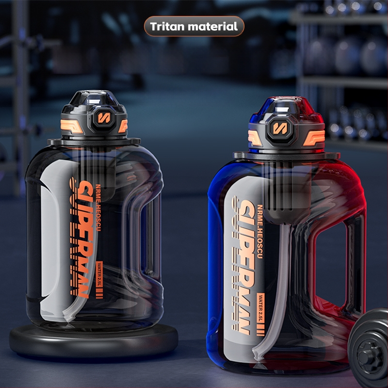 Sportinis vandens buteliukas su arbatos atskyrimu, atspari aukštoms temperatūroms, didelė talpa; Medžiaga: Plastikas; Prekės ženklas: Kita