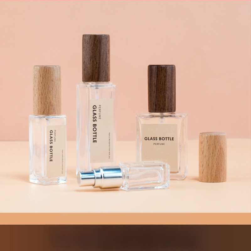 ilbu üveg parfüm spray, blow molding által készített, címkézett, szórófejjel, kozmetikai csomagolás