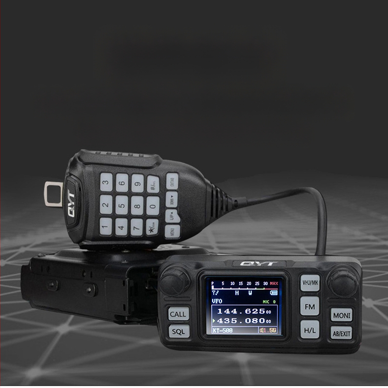 Quanyitong QYT KT-5000 autóba szerelt teljes készülék, 25W, UV frekvenciájú tartomány, 10-50 km hatótávolság