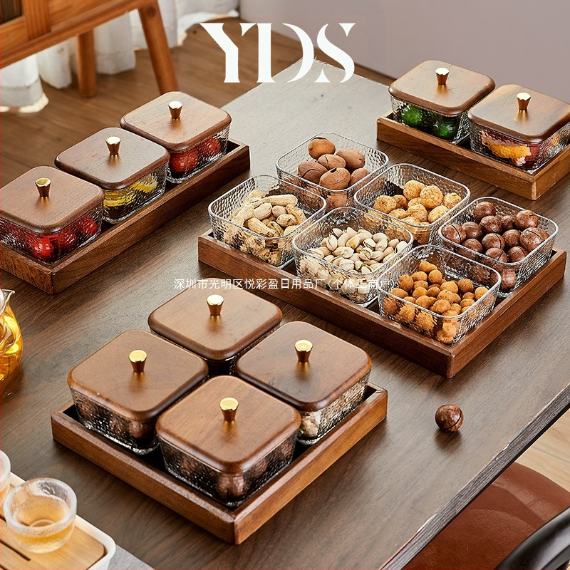 Üvegből készült gyümölcstál osztott rekeszekkel, pásztor-stílusú, egyszerű dizájn, nappali teafőasztalhoz