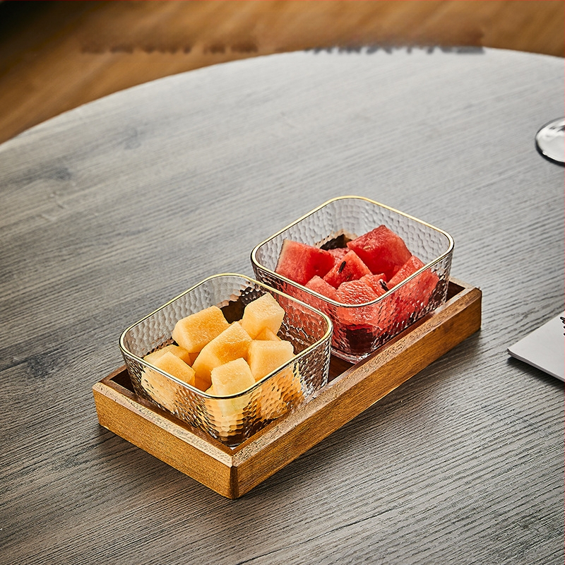 Üvegből készült gyümölcstál osztott rekeszekkel, pásztor-stílusú, egyszerű dizájn, nappali teafőasztalhoz