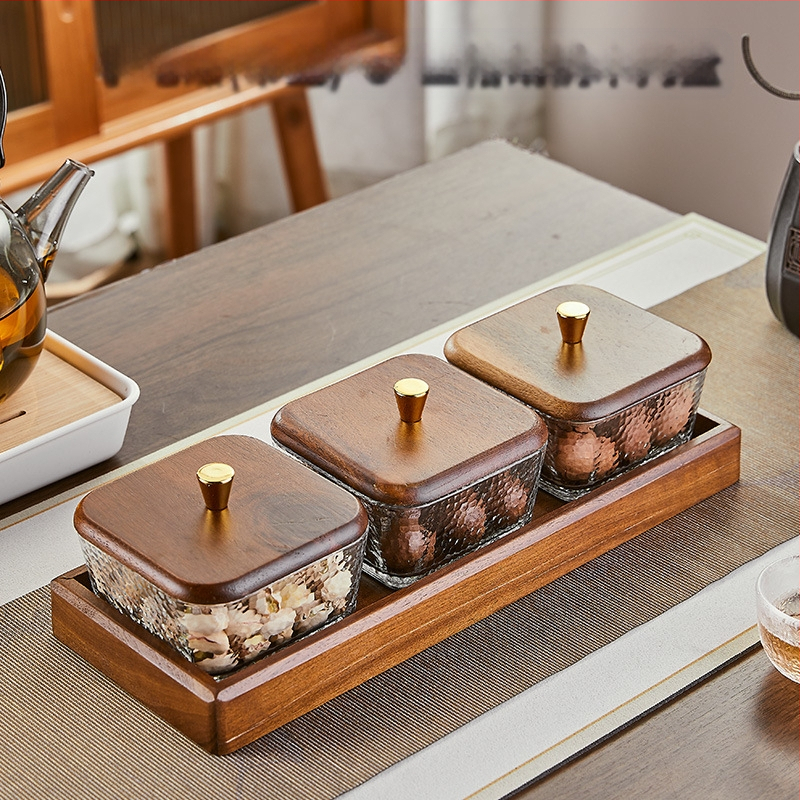 Üvegből készült gyümölcstál osztott rekeszekkel, pásztor-stílusú, egyszerű dizájn, nappali teafőasztalhoz