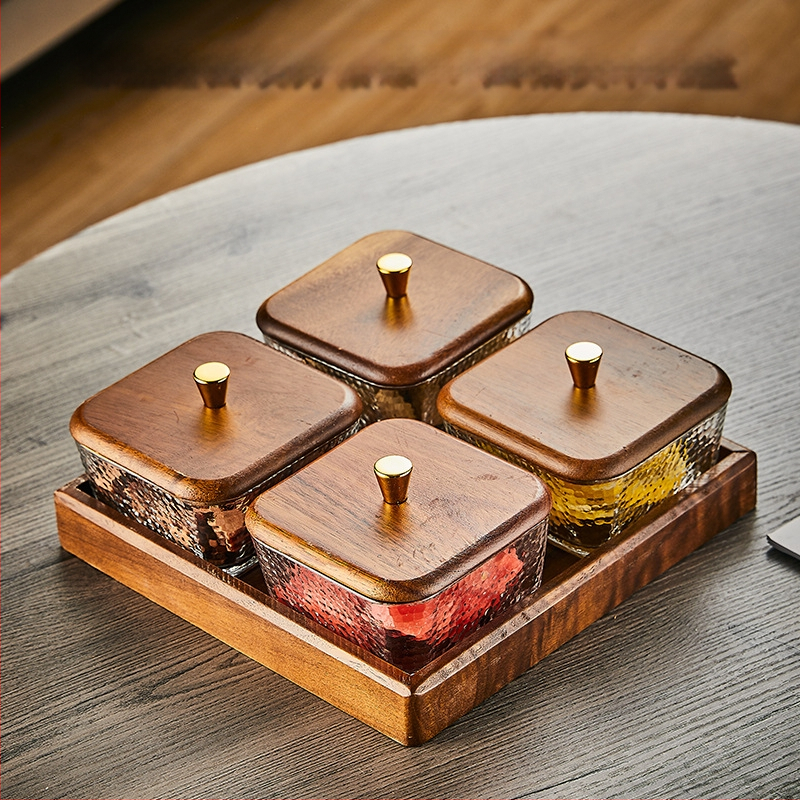 Üvegből készült gyümölcstál osztott rekeszekkel, pásztor-stílusú, egyszerű dizájn, nappali teafőasztalhoz