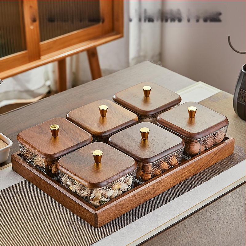 Üvegből készült gyümölcstál osztott rekeszekkel, pásztor-stílusú, egyszerű dizájn, nappali teafőasztalhoz