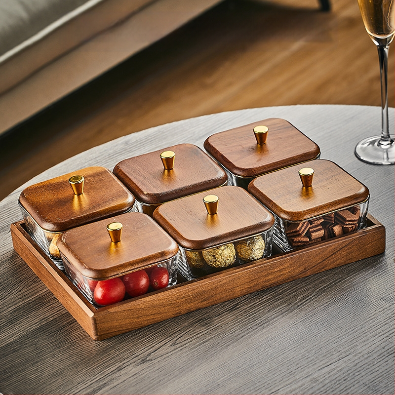 Üvegből készült gyümölcstál osztott rekeszekkel, pásztor-stílusú, egyszerű dizájn, nappali teafőasztalhoz