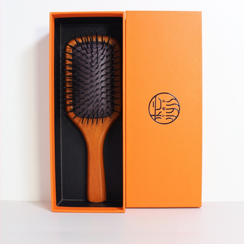 Pieptene din lemn de fag cu pernă de aer, același model ca Aifanda, în cutie cadou, gravură pentru ziua de naștere