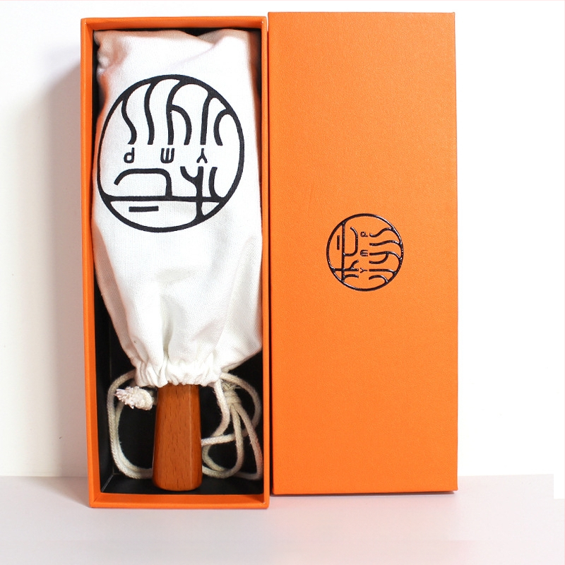 Pieptene din lemn de fag cu pernă de aer, același model ca Aifanda, în cutie cadou, gravură pentru ziua de naștere