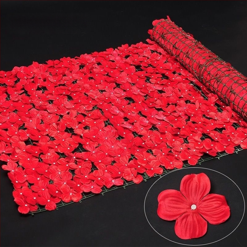 Mű falevél panel a falak és a mennyezet dekorálásához; ideális esküvők, kültéri terek és fotórekvizítumok számára — anyagok: műanyag, selyemvirágok, poliészter szövet; technikák: reliefes nyomás és szitanyomás.