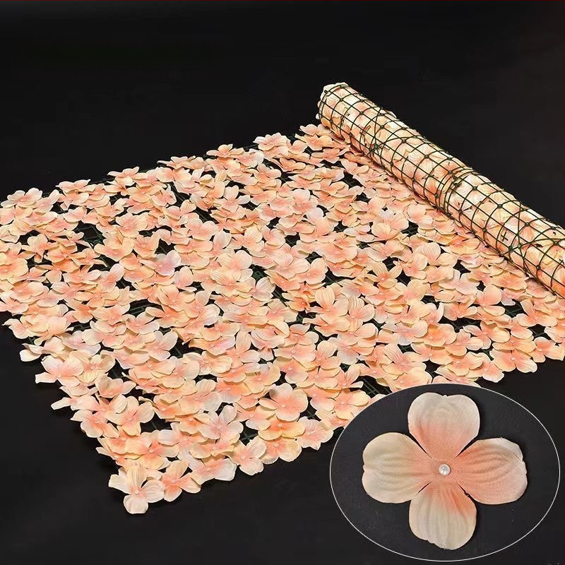 Mű falevél panel a falak és a mennyezet dekorálásához; ideális esküvők, kültéri terek és fotórekvizítumok számára — anyagok: műanyag, selyemvirágok, poliészter szövet; technikák: reliefes nyomás és szitanyomás.