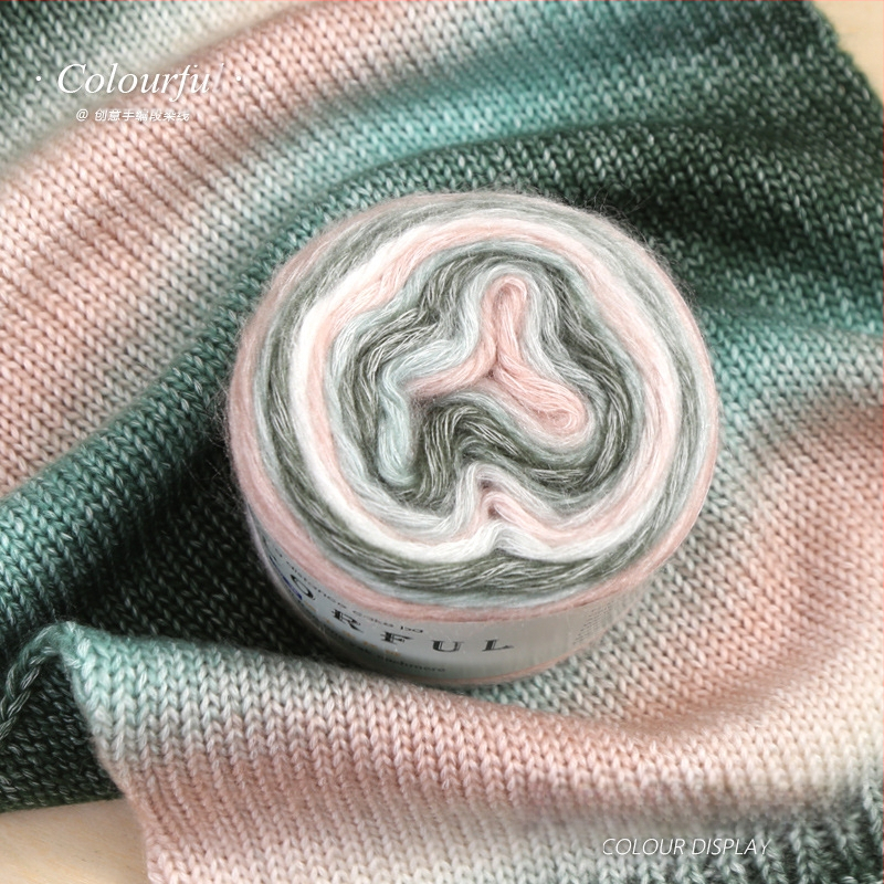 Градиентно боядисана вълнена топка за ръчно плетене – Spray-spun, средна дебелина