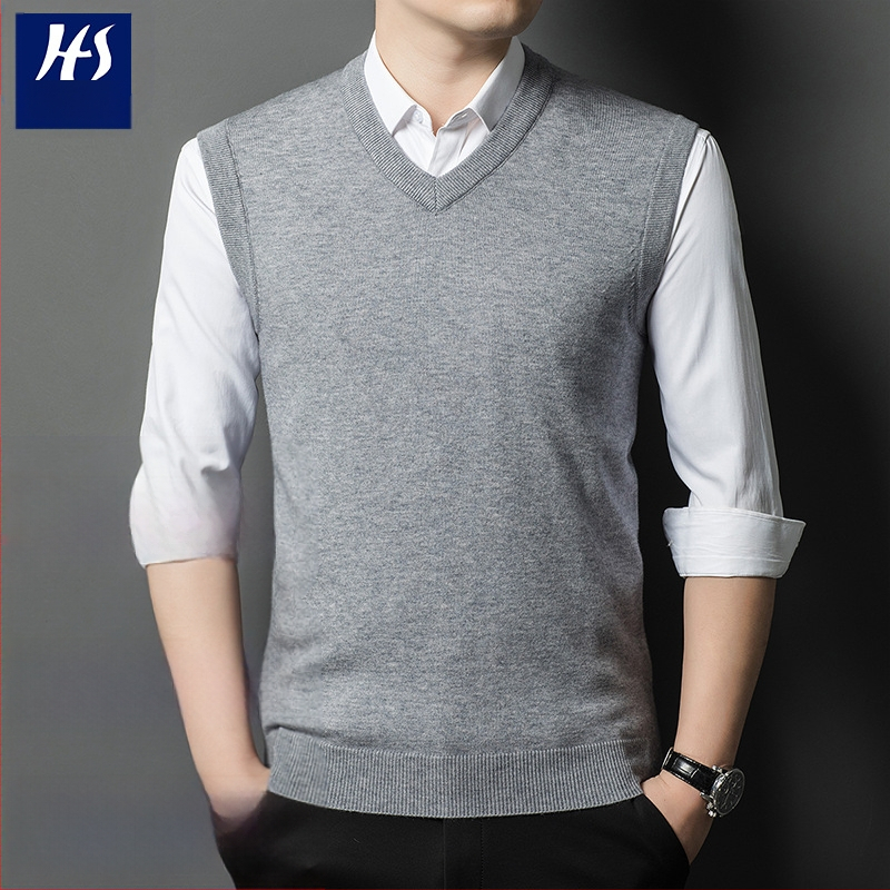 Ανδρικό γιλέκο μαλλιού με V-λαιμό, χωρίς μανίκια, παχύ μαλλί, 30–35% γούνες κουνελιού, ραβδωτό τελείωμα, φθινοπωρινό/χειμερινό 2024