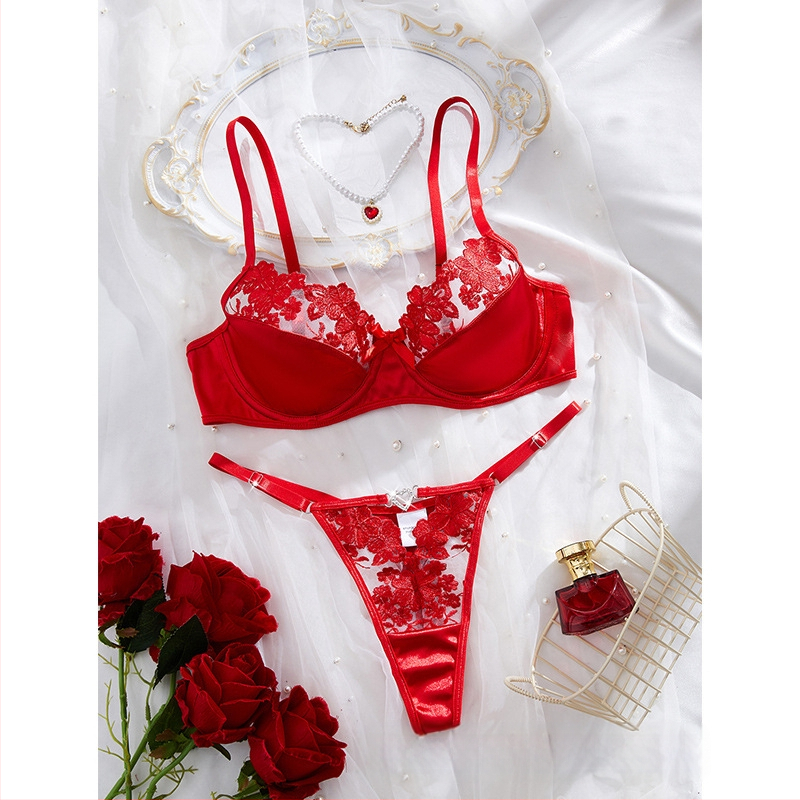 Krūštura komplekts ar 3/4 kausu, bez veidota kausa, poliesteres audums, mugurējā ar trim rindu aizdari, fiksētas dubultās siksnas