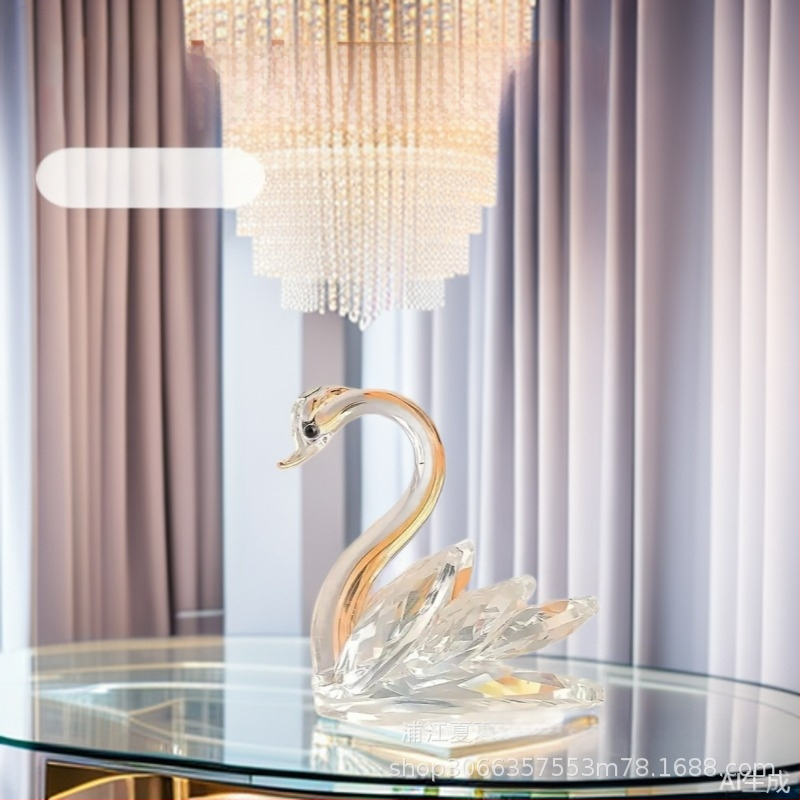 Kristāla gulbis – dekoratīva figūra, modernas minimalistiskā stila, gatavs dāvanai, iepakots kartona kastē.