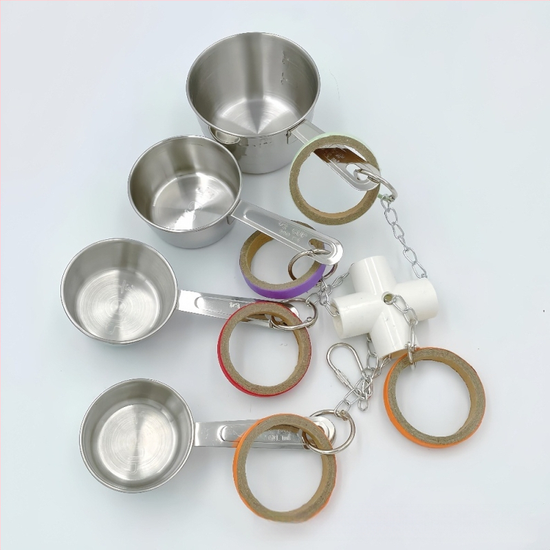 Papagáj játék rozsdamentes acélból haranggal és papírgyűrűvel, madárketrecek dekorációja – Yg márka, kód 225, madarak számára