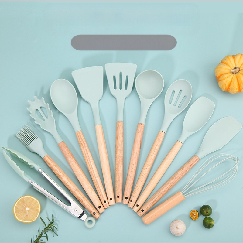 Šaukštų ir mentelelių rinkinys - Silikoniniai virtuvės įrankiai su medinėmis rankenėlėmis, 12 vnt., šiuolaikiškas minimalistinis dizainas, atsparus karščiui ir slydimui