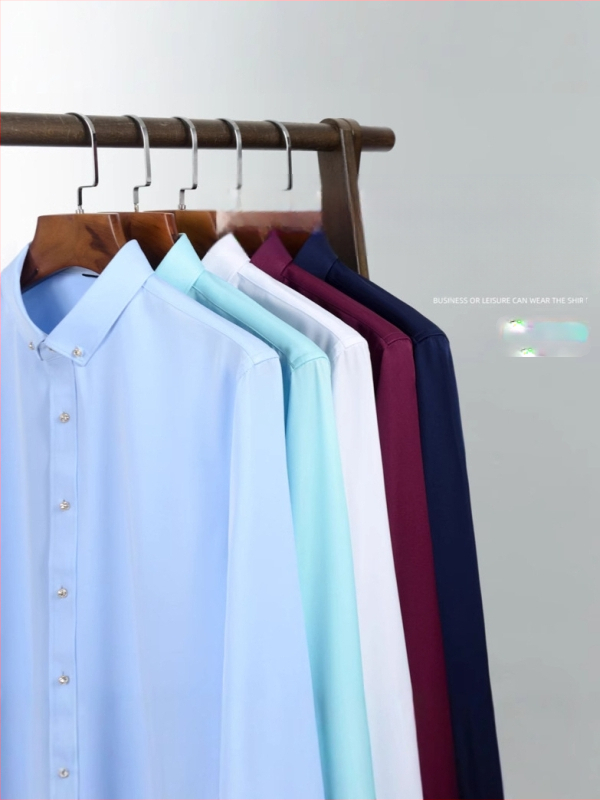 Мъжка риза – слим-fit кройка, квадратна яка, дълъг ръкав, боядисана по прежда, полиестерова смес