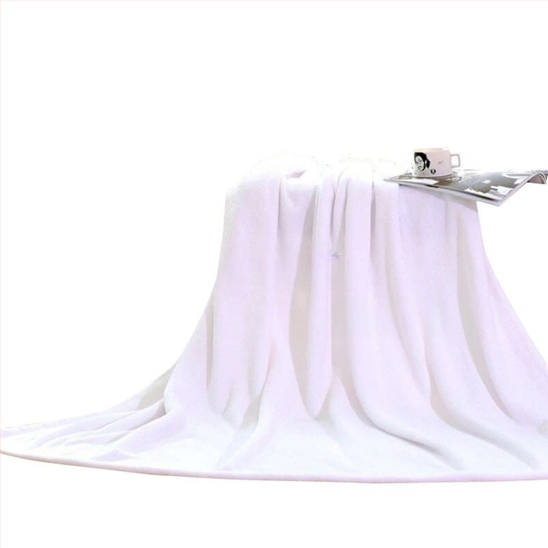 Flanel pléd geometriai mintával, testreszabható (Poliészter • súly 300–500 g • Tavasz és ősz)