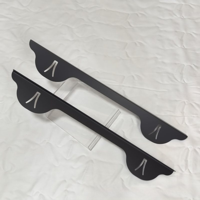 Κάλυμμα κενών ανάμεσα σε φούρνο και πάγκου από ανοξείδωτο χάλυβα, μοντέλο K-04, εγκατάσταση με πίεση, 270 g