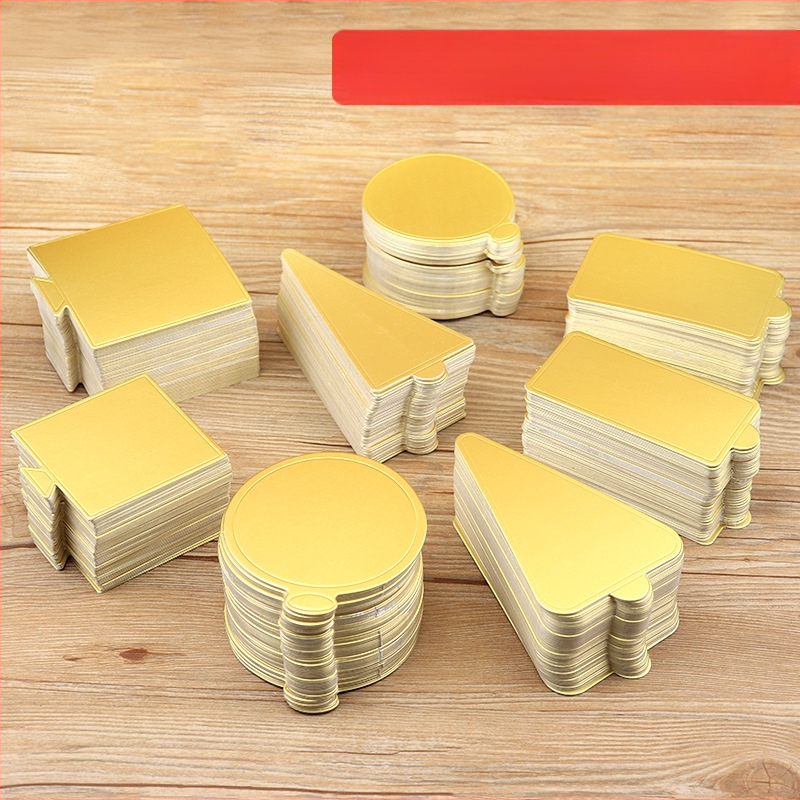 Τριγωνική βάση μούς για κέικ, χαρτόνι τροφίμου λευκό, 350 g/m², χρυσό επίχρισμα, χαρτί ψησίματος, μοντέρνο μινιμαλιστικό στυλ.