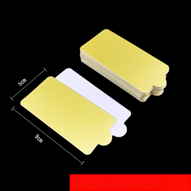 Τριγωνική βάση μούς για κέικ, χαρτόνι τροφίμου λευκό, 350 g/m², χρυσό επίχρισμα, χαρτί ψησίματος, μοντέρνο μινιμαλιστικό στυλ.