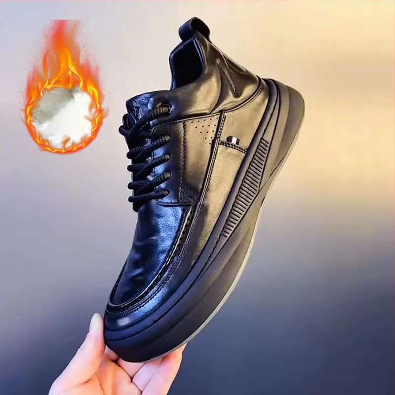 Vyriniai odiniai bateliai iš karvės odos, vidus odinis, guma padas, raišteliai, žemas kulkšnies aukštis, apvalus pirštas