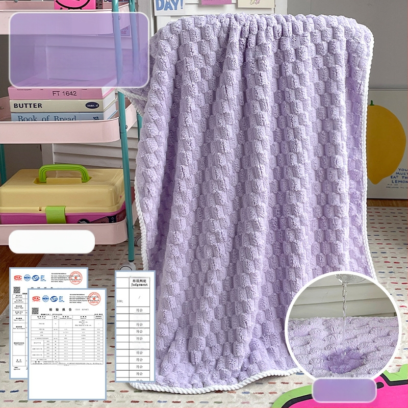 Set baie din trei piese: prosop de înfășurat pentru adulți, căciulă de uscare a părului și prosop; bumbac 100%, fir 150D, marca Silent Love