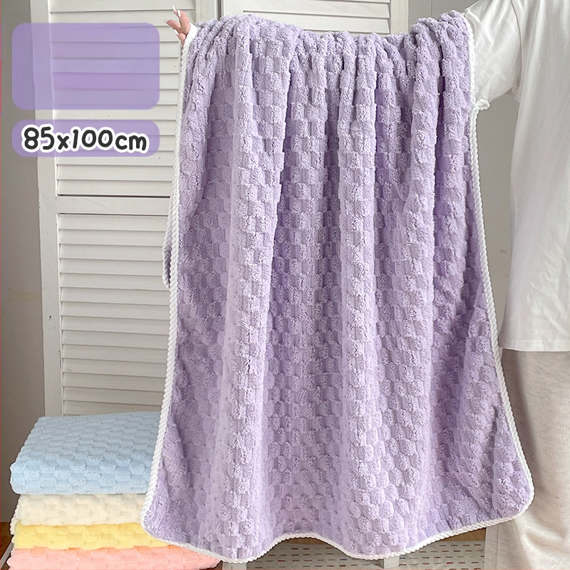 Set baie din trei piese: prosop de înfășurat pentru adulți, căciulă de uscare a părului și prosop; bumbac 100%, fir 150D, marca Silent Love