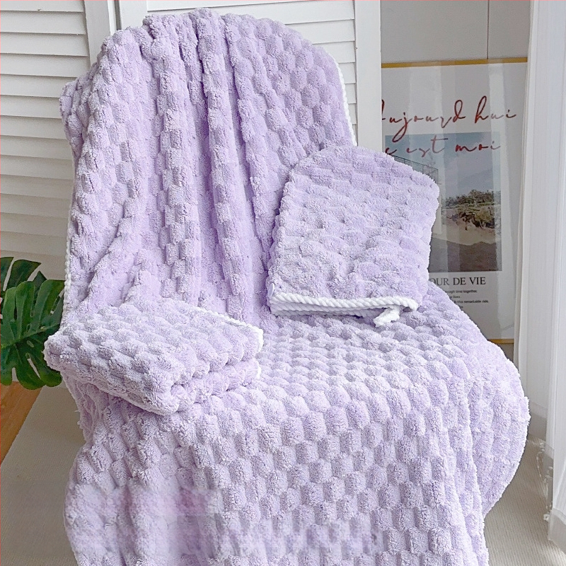 Set baie din trei piese: prosop de înfășurat pentru adulți, căciulă de uscare a părului și prosop; bumbac 100%, fir 150D, marca Silent Love