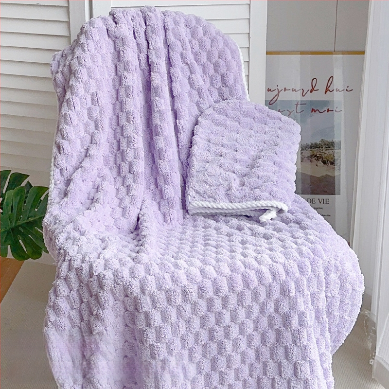 Set baie din trei piese: prosop de înfășurat pentru adulți, căciulă de uscare a părului și prosop; bumbac 100%, fir 150D, marca Silent Love