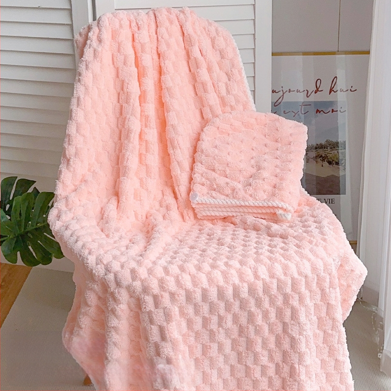 Set baie din trei piese: prosop de înfășurat pentru adulți, căciulă de uscare a părului și prosop; bumbac 100%, fir 150D, marca Silent Love