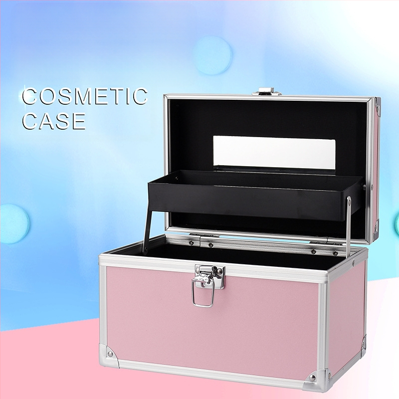 Козметичен калъф с PVC конструкция, отваряне чрез алуминиев рамков механизъм и еднопосочни колела