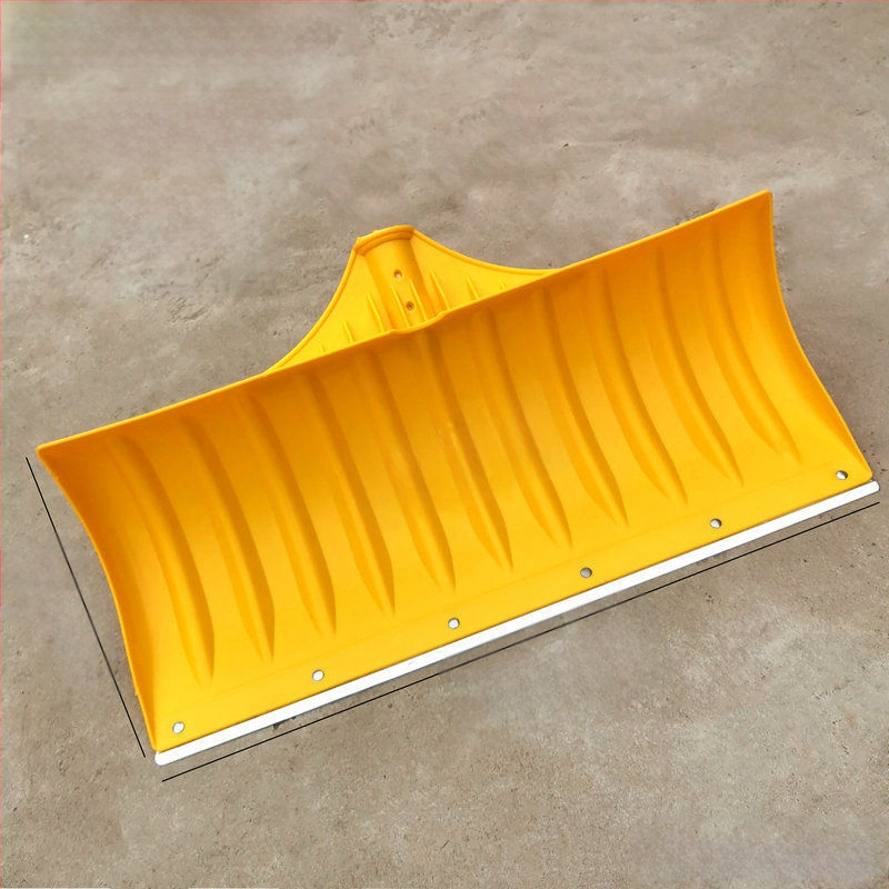 Φτυάρι χιονιού με κεφαλή από χάλυβα μέσης περιεκτικότητας σε άνθρακα και ξύλινη λαβή, βάρος 1,2 kg, πάχος κεφαλής 1,3 mm