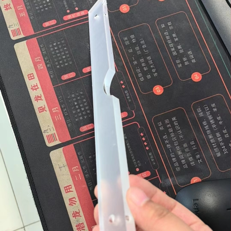 Akrilna donja ploča za stroj za rezanje drveta s prilagođenom pozicionacijskom potporom za drvo i kamen