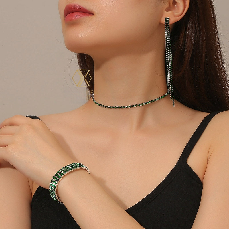 Κολιέ με κρυστάλλους, μενταγιόν από τιτάνιο ατσάλι, πολύστρωτος γεωμετρικός σχεδιασμός για γυναίκες