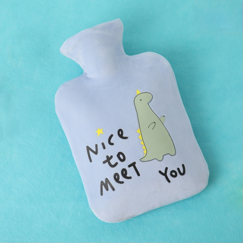 Μπουκάλι ζεστού νερού από βελούδινο ύφασμα, χαριτωμένος σχεδιασμός; PVC υψηλής πυκνότητας; θέρμανση με γέμισμα νερού; πολυλειτουργική χρήση για χέρια, πόδια, μέση, κοιλιά, κεφάλι και πλάτη; θερμό και κρύο διπλής χρήσης.