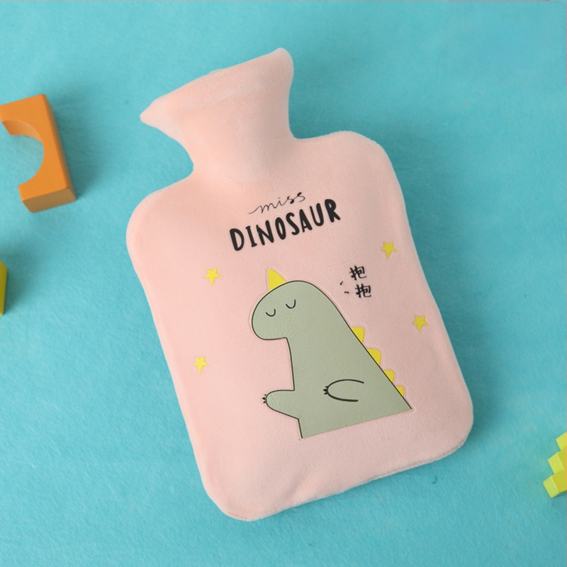 Μπουκάλι ζεστού νερού από βελούδινο ύφασμα, χαριτωμένος σχεδιασμός; PVC υψηλής πυκνότητας; θέρμανση με γέμισμα νερού; πολυλειτουργική χρήση για χέρια, πόδια, μέση, κοιλιά, κεφάλι και πλάτη; θερμό και κρύο διπλής χρήσης.