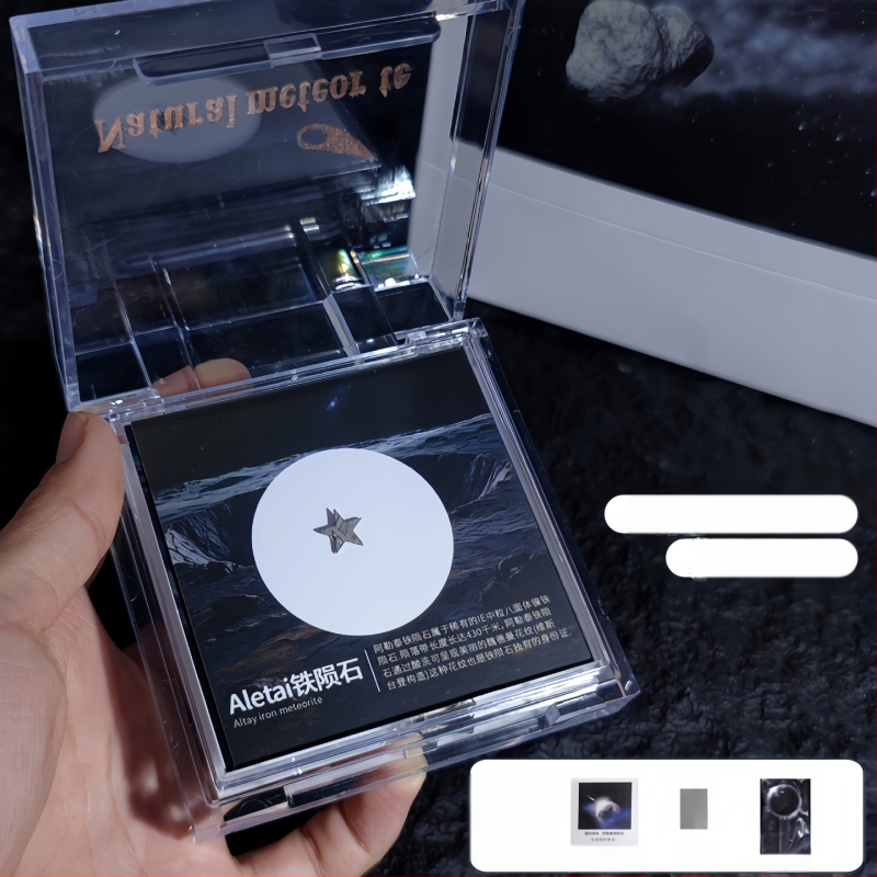 Μενταγιόν Campo από ολιβινωμένο μετεωρίτη, γεωμετρικός σχεδιασμός, δείγμα δώρου