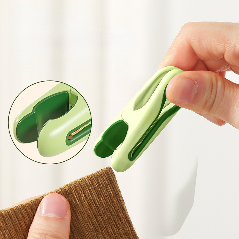 Džiovinimo klipsas kojinėms, stiprus įspaudimas, modelis 4108/5053, plastikas, dėžutėje 36 vnt.