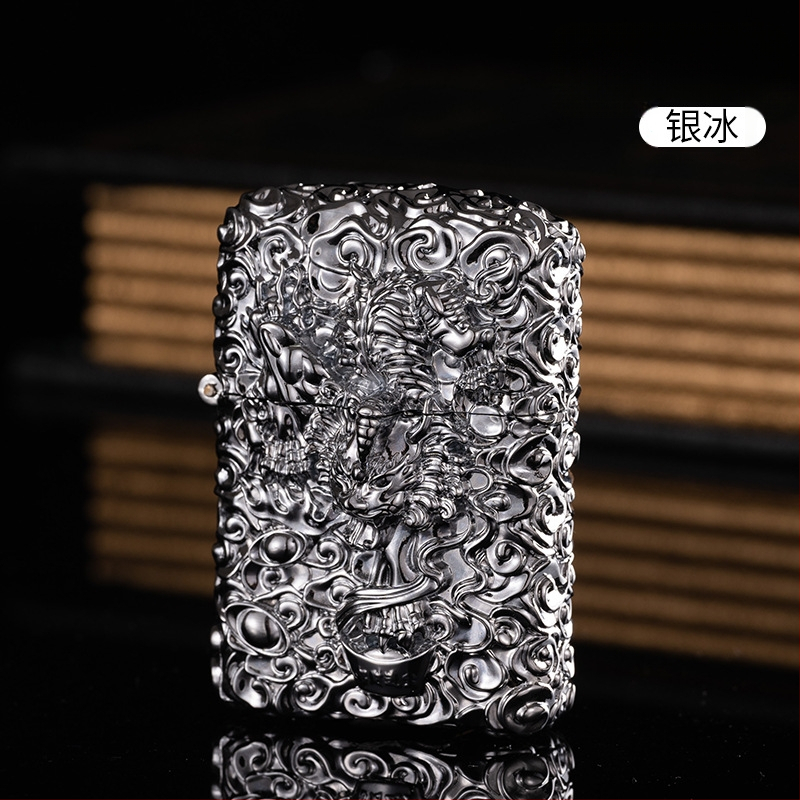 Αναπτήρας κηροζίνης με μεταλλικό σώμα, επαναχρησιμοποιούμενος, μοντέρνο μινιμαλιστικό στυλ, χωρίς προστασία από τον άνεμο