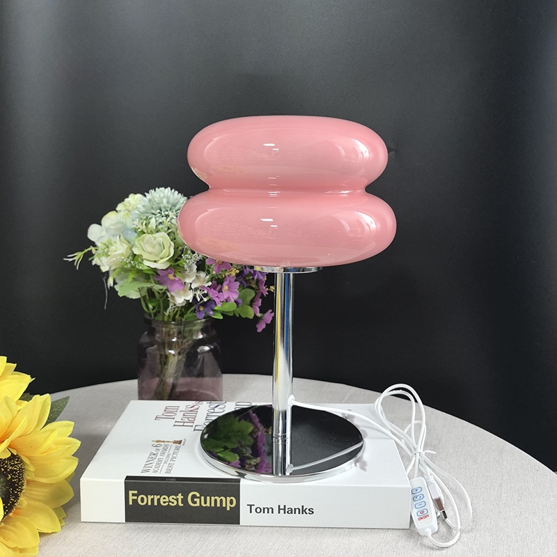 Stalo šviestuvas su Bauhaus postmoderniu dizainu, šiuolaikinis minimalistinis stilius, nakties šviesa, CE sertifikatas