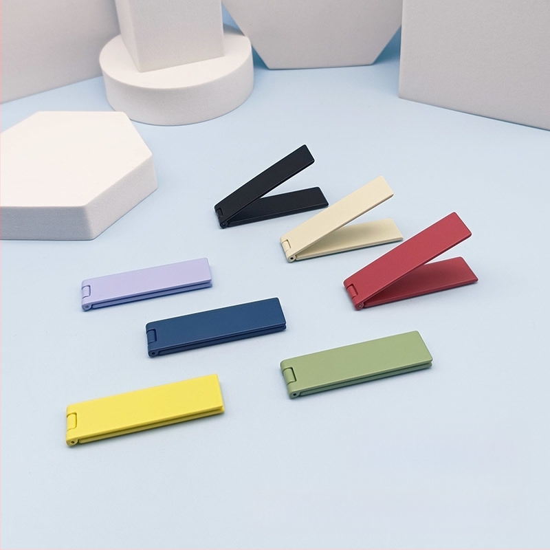 Държач за телефон за кола — метална конструкция, универсален стил (3C сертификат 2023010709562142)