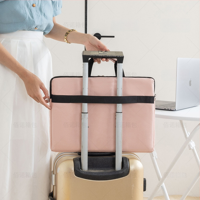 Portatīva datora soma ar vienu plecu – ūdensizturīgs neilons, poliestera iekšpuse, Beno zīmols, universāla