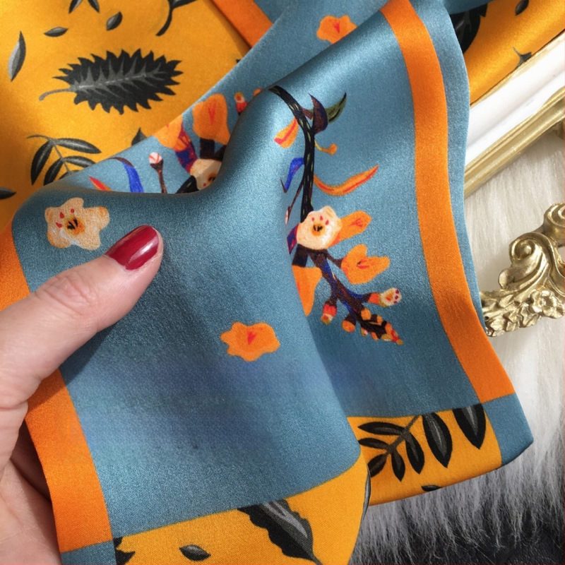 Mulberīras zīda šalle, Hepburn stils, punktēts raksts, satīna apdare