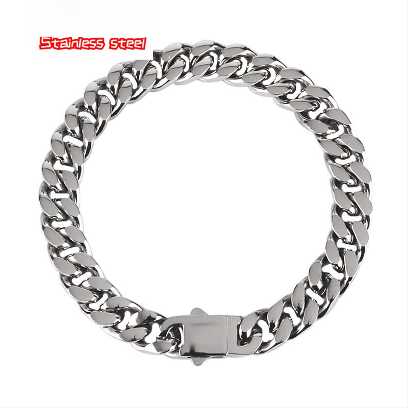 Ανδρικό βραχιόλι από τιτάνιο ατσάλι, γυαλισμένη επιφάνεια, ασυνήθιστο σχήμα, διάθεση άνοιξη 2025.