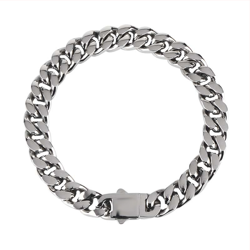 Ανδρικό βραχιόλι από τιτάνιο ατσάλι, γυαλισμένη επιφάνεια, ασυνήθιστο σχήμα, διάθεση άνοιξη 2025.