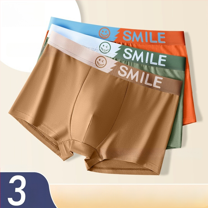 Мъжки боксерки – антибактериални, спортни и дишащи; материя: 95–100% памук; вътрешна подплата за чатала: 95–100% вискоза; модел: блок с букви/текст; средна талия