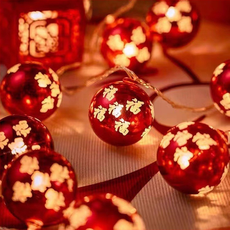 Ziemassvētku LED gaismu virtene ar spoguļzvaigznēm (barošanas ar bateriju kastīti; ieejamais spriegums līdz 36V; IP43 aizsardzība; plastmasas korpuss; modelis: Ziemassvētku zvaigznes)