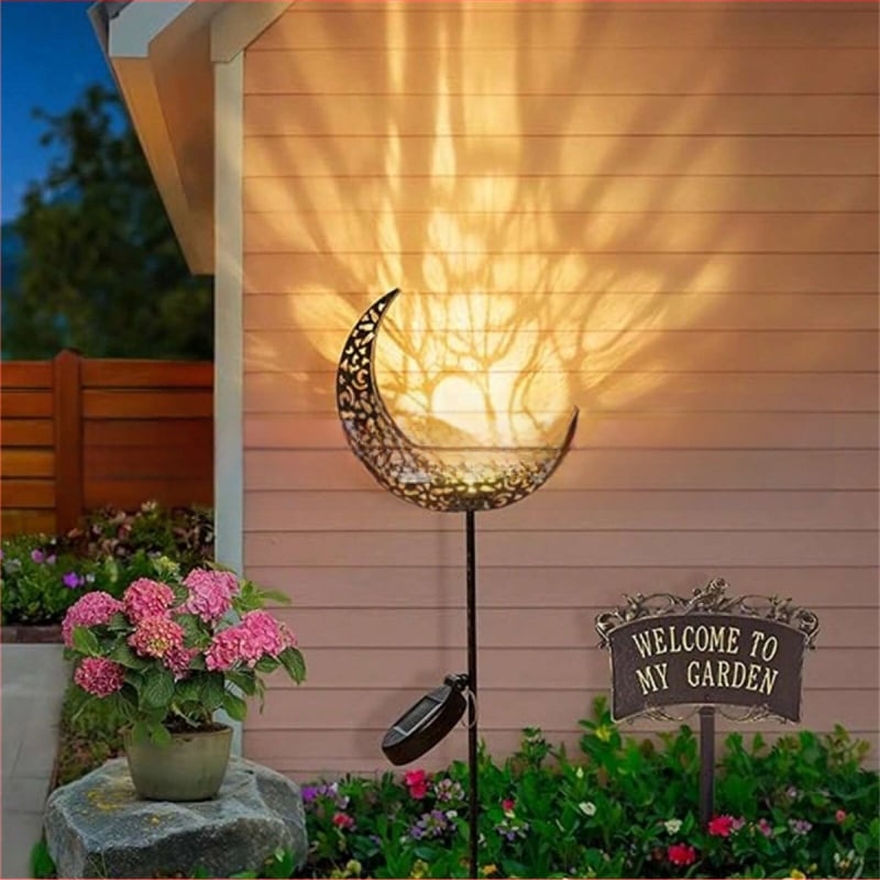 Соларна градинска лампа с кована луна – ажурен мотив, LED 0.5W, IP65, 6–12 ч, модел LZBK-TY-23001