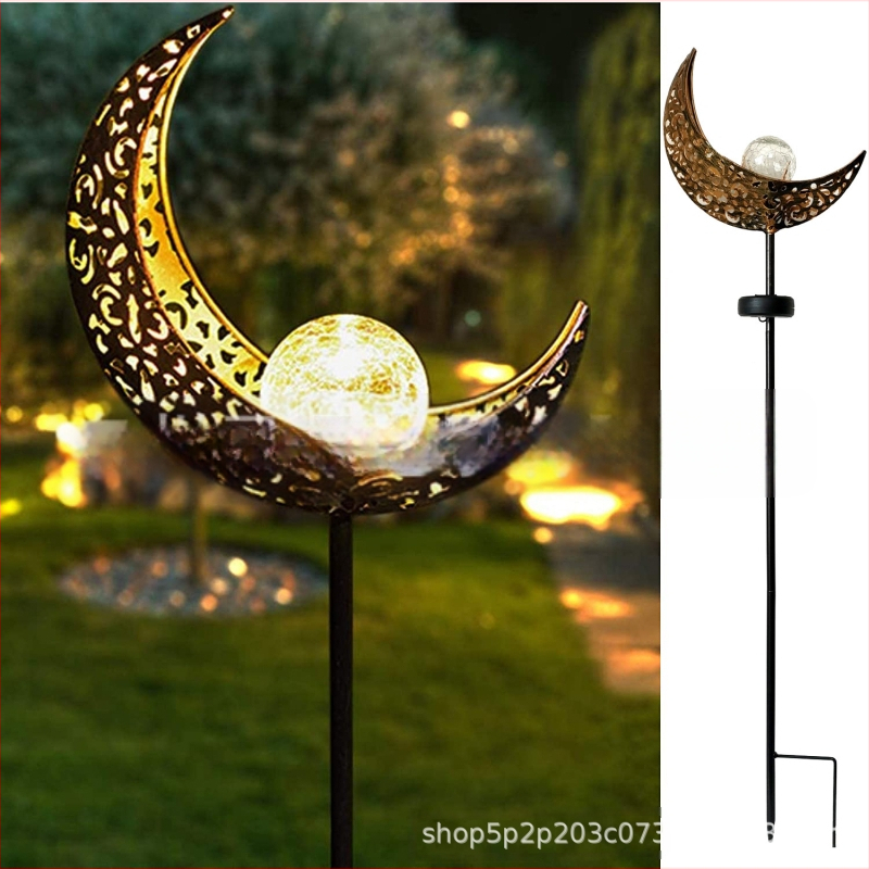 Соларна градинска лампа с кована луна – ажурен мотив, LED 0.5W, IP65, 6–12 ч, модел LZBK-TY-23001